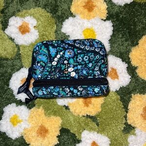 Vera Bradley Deluxe Pill organizer